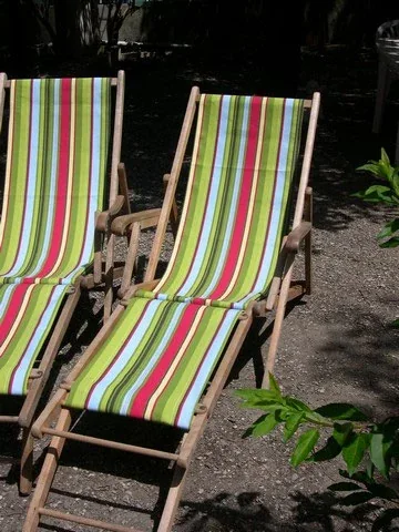 Chaise longue avec repose pied, toile exterieure