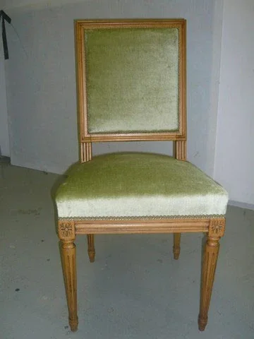 Chaise style Louis XVI velours Brahms de Chanée